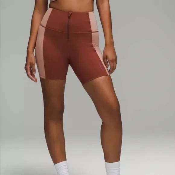 Lululemon High Rise Hike to Swim Short Sz 8 NWT - Picture 3 of 6